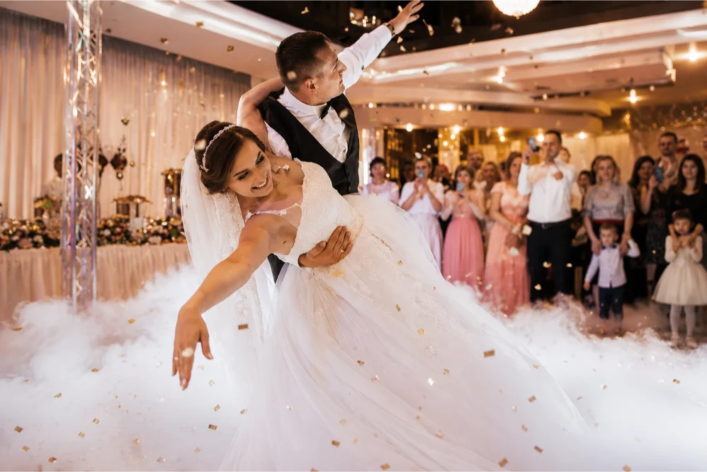 couple wedding dance event